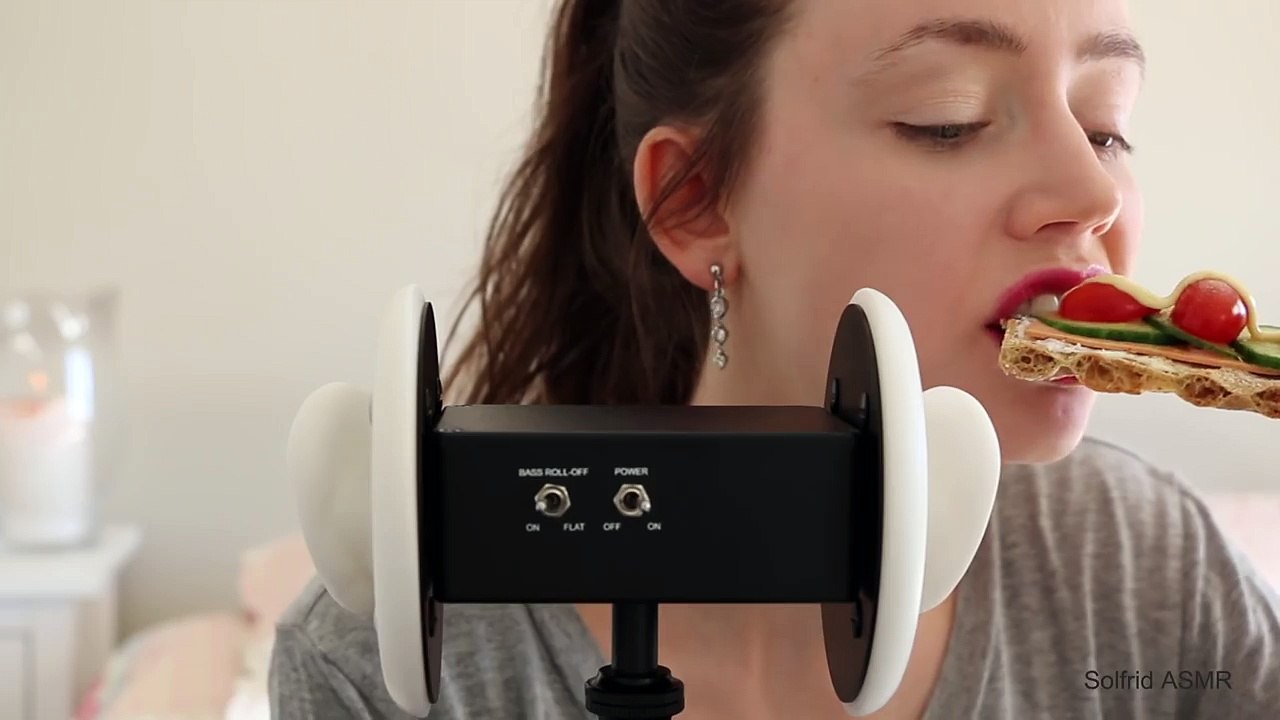 ASMR Eating Sounds Ear To Ear | Crispbread With Toppings & Banana