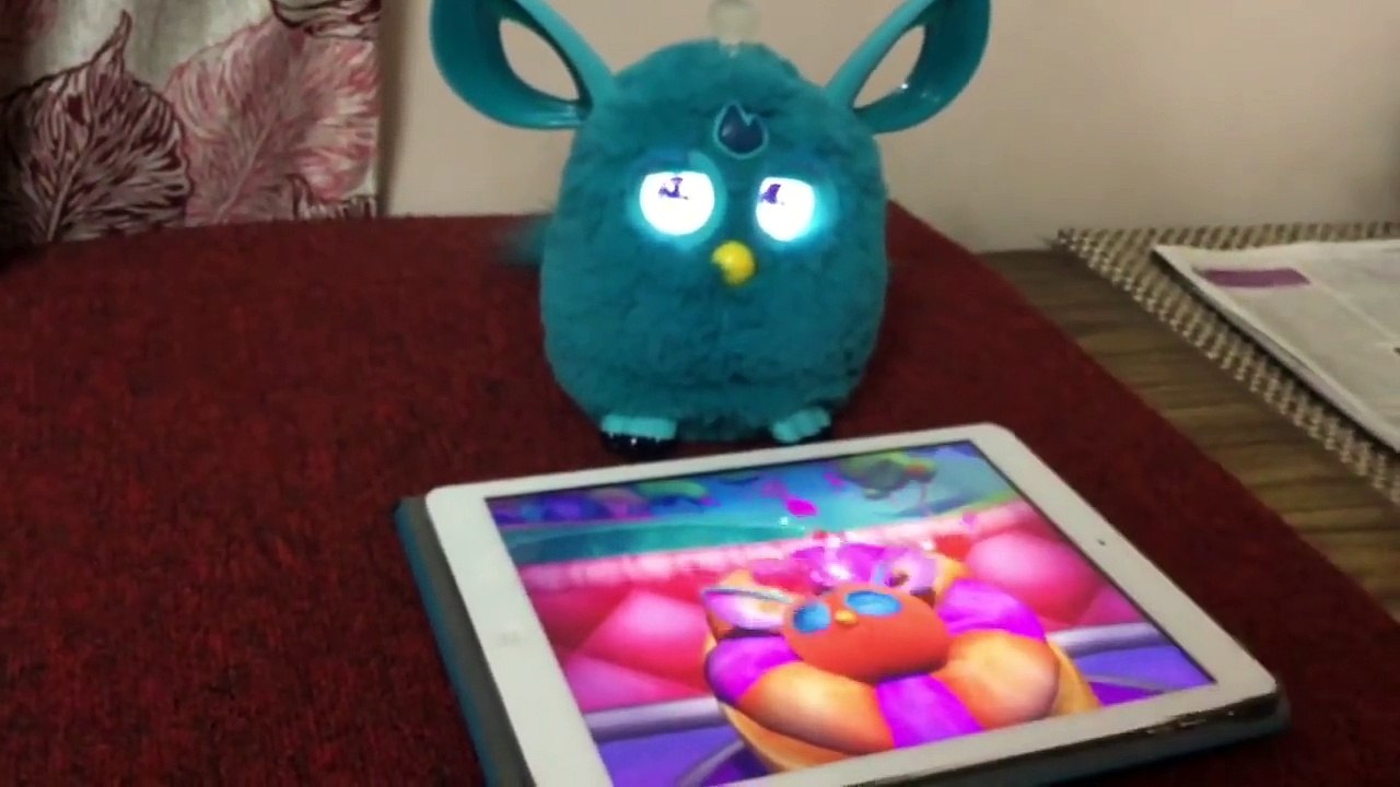 Furby Connect | May-Doo Plays with the App!