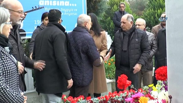 Halk Müziği Sanatçısı Emre Saltık mezarı başında anıldı