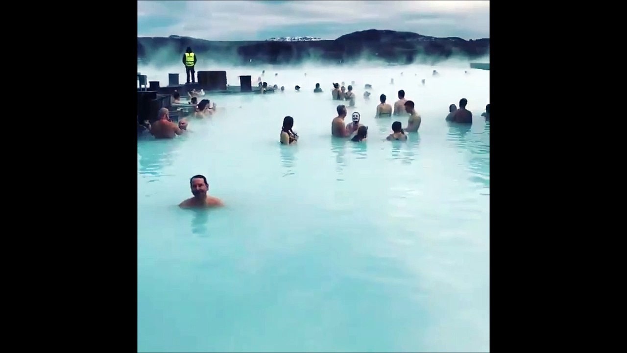Voici le Blue Lagoon, un spa magnifique en Islande. Le rêve...