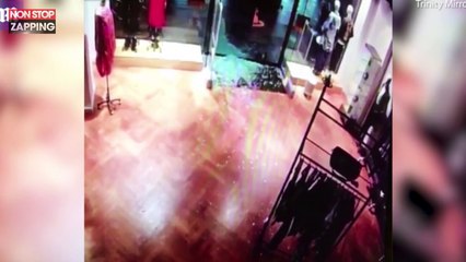 Un voleur brise la vitrine d'un magasin de luxe et s'empare de sacs de marque (vidéo)