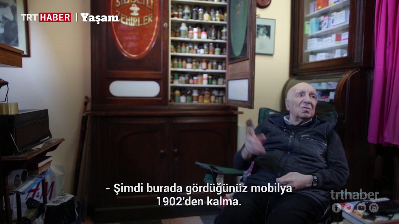 Hayat kurtaran zehirlerin evi: Yeni Moda Eczanesi