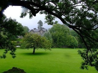 الأب الذي عاد من السفر فجأة ودخل بيته فلم يجد زوجته واولاده اين ذهبوا ؟؟؟