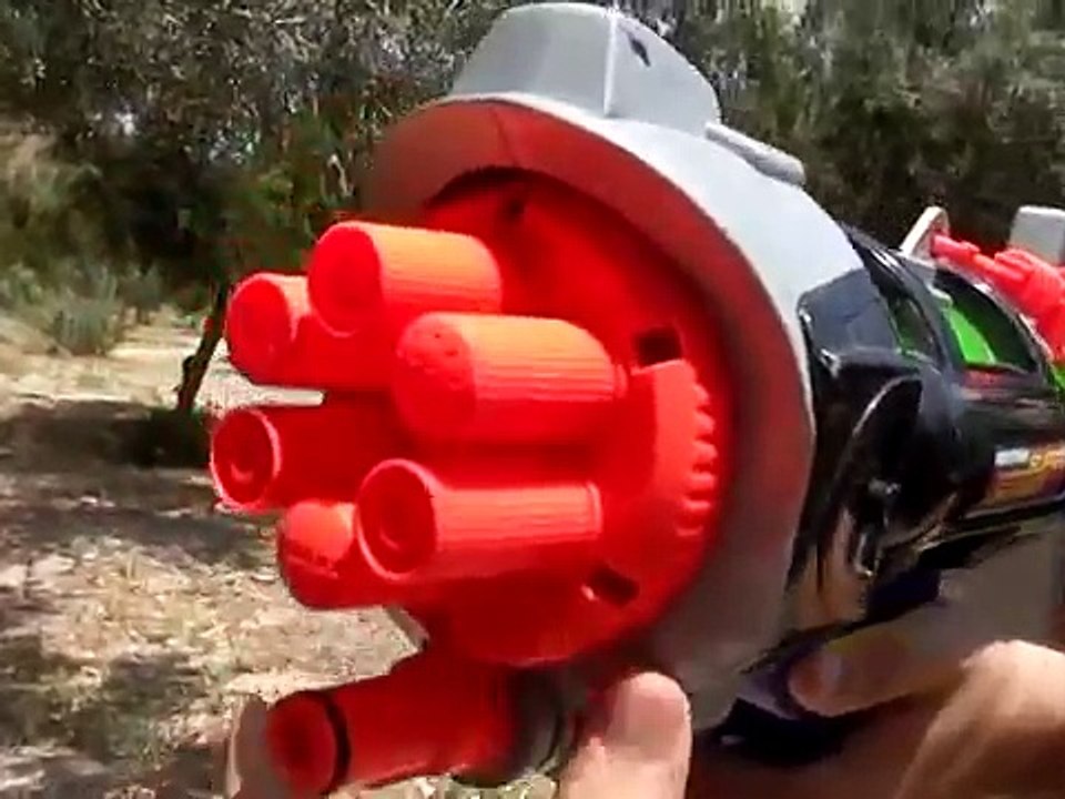 רובה המים הכי טוב בעולם! הכי קטלני למלחמת מים!...