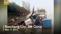 Boat restaurant sinks into river in southwest China