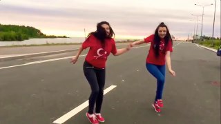 Turkish girls dance with the best Turkish song