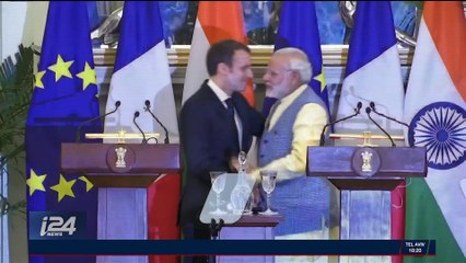 Download Video: Le couple Macron visite le Taj Mahal lors de son déplacement en Inde