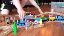 Thomas & Friends Wooden Train Tracks Set - Thomas the Tank Engine