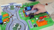 Thomas & Friends Railway & Tayo toys Keihan Train 10000 Series Railroad crossing course