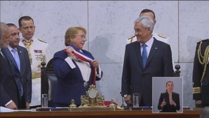 Curioso diálgo entre Bachelet y Piñera sobre la piocha de O'Higgins  (V)