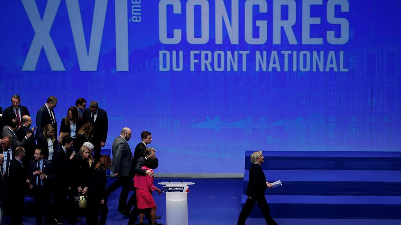Marine Le Pen propose le nom de "Rassemblement National" pour remplacer celui de Front National