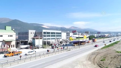 Geminin Karadan Yürütülmesi Havadan Görüntülendi