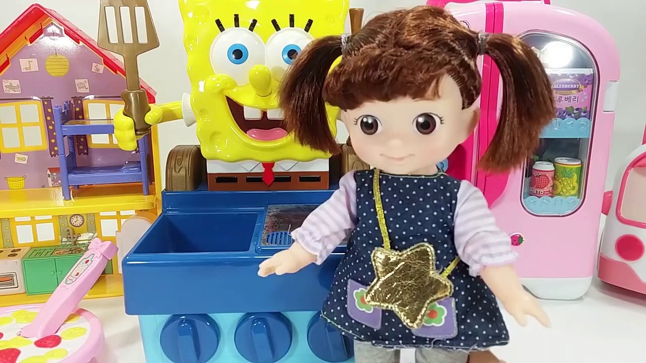 [이벤트 발표] 콩순이 와 뽀로로 아기인형 맘마먹고 방귀 뿡 콩콩이 변기놀이 시크릿프...