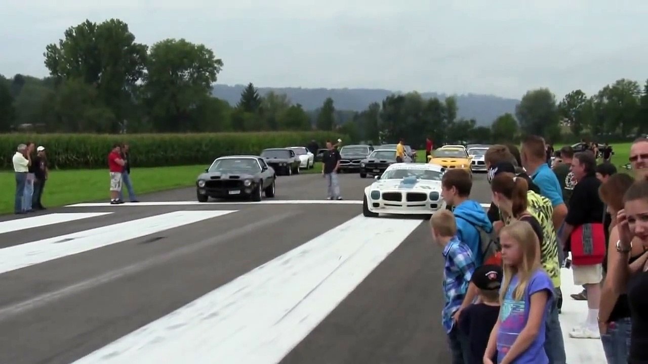 1971 Pontiac Trans Am 496 V8 with 700hp + 860Nm (Sidepipes) is Really Fast @ Drag Race