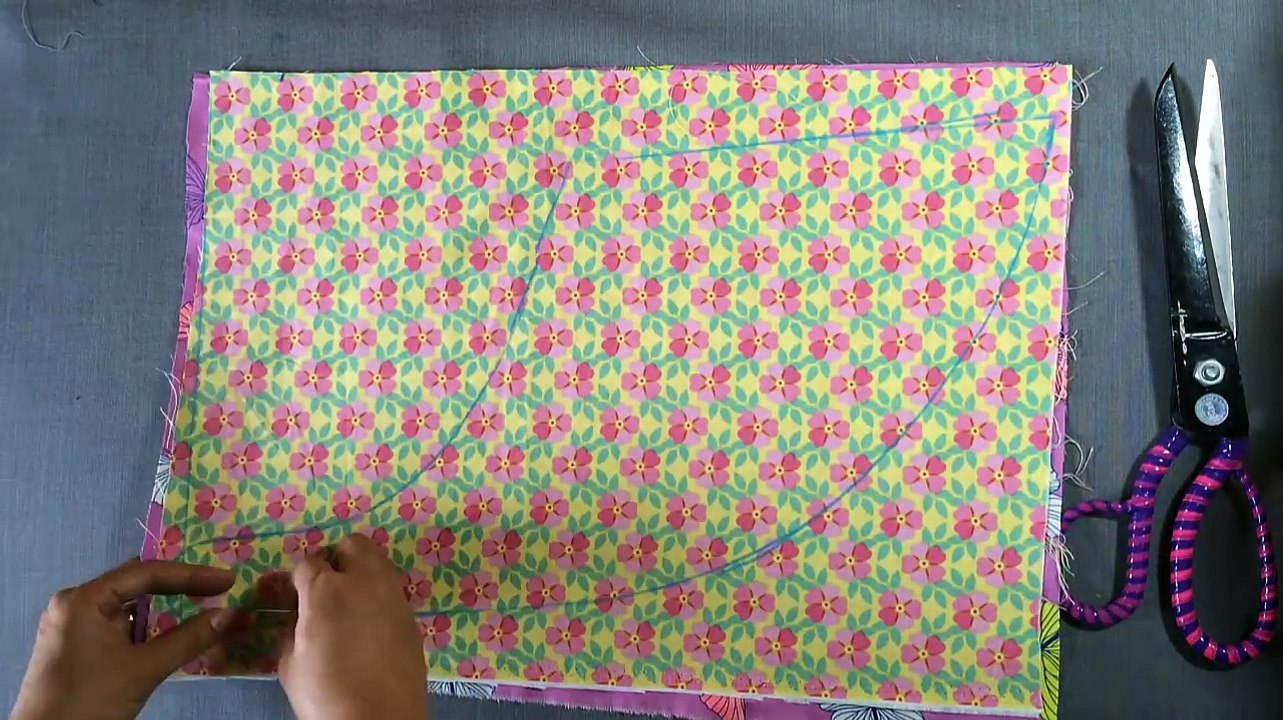 DIY - Cross Back Apron For Kid - Áo chéo vai cho bé