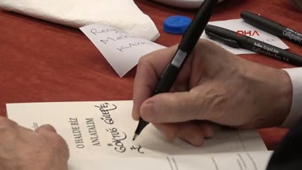 İzmir Uğur Dündar'ın İmza Gününde Şaşırtan Misafir