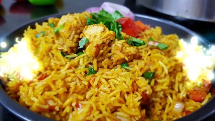54.बचे हुए चावल से बनाये यह स्वादिष्ठ डिश - Tiffin Recipe - Chicken Tawa Pulao Recipe -