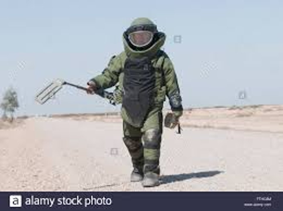 Iraqi Bomb Disposal School