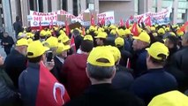 Taksiciler’den İstanbul Adliyesi önünde 'Uber' eylemi