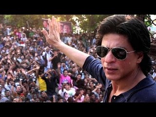 Shah Rukh Khan Crazy Fan Who Iiterally Terrified The Actor