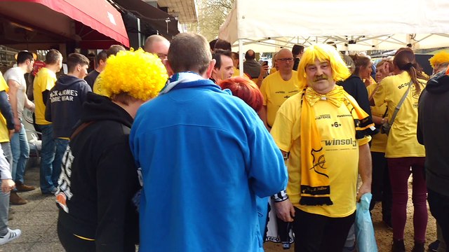 Basket Ambiance Bleu À Forest National Vidéo Éric Ghislain