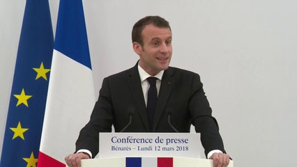 En Inde, Macron souhaite que Bollywood tourne plus de films en France