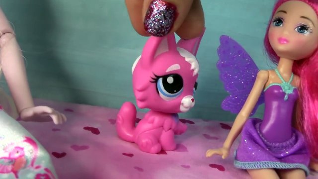 Disney Frozen Queen Elsa Barbie Fairy HURT WING Doll Play Part 1 Playing