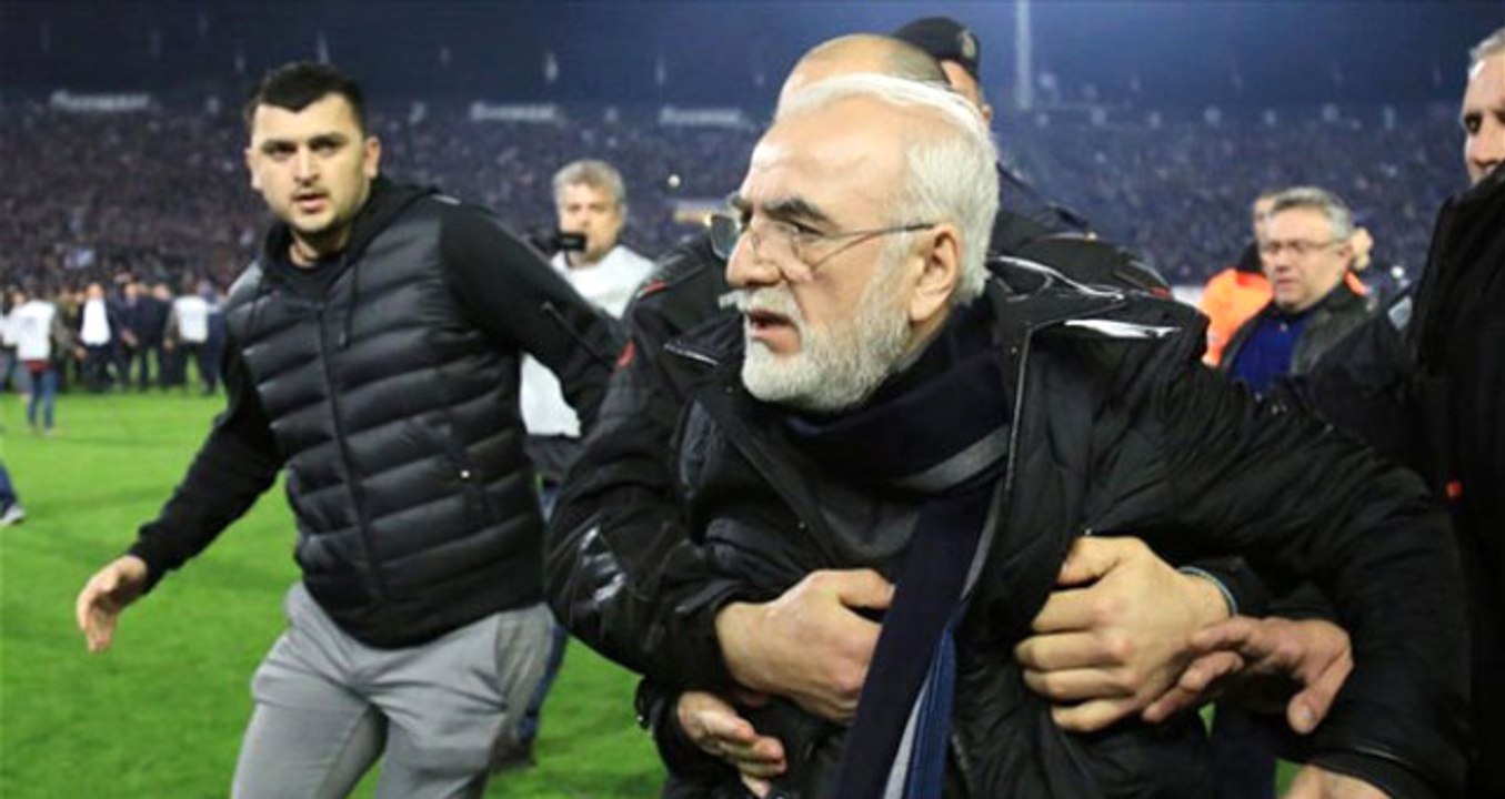PAOK'un Silahla Sahaya Giren Başkanı Ivan Savvidis Özür Diledi