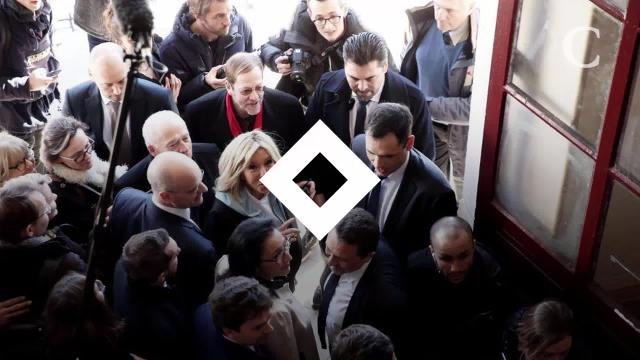 Non, des lycéens n'ont pas pris deux heures de colle pour avoir crié Brigitte, épouse-moi ! à Brigitte Macron