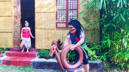 Real Life Moana BREAKFAST TIME + Swimming with Pua Pig !