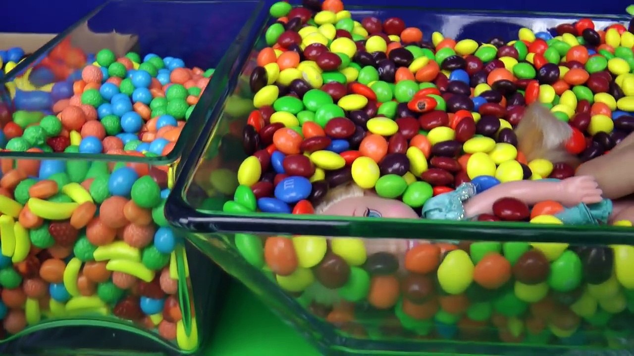 CANDY Playplace! ELSA & ANNA toddlers have fun sliding, hiding, jumping, playing in CANDIES!