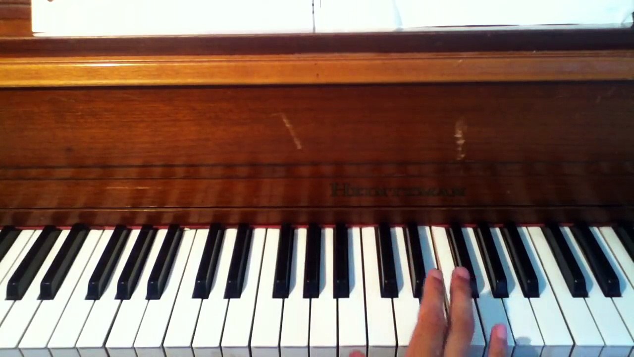 How to Play Moonlight Sonata on the piano! (Easy) Part 1