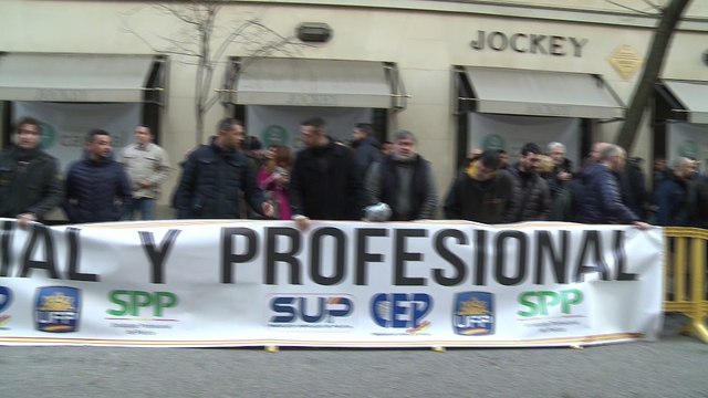 Interior y sindicatos de Policía firman acuerdo