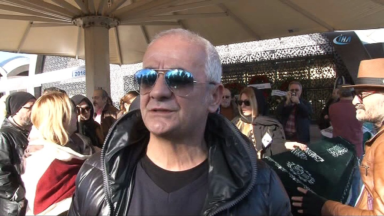 Oyuncu, yönetmen ve seslendirme sanatçısı Nur Subaşı son yolculuğuna uğurlandı