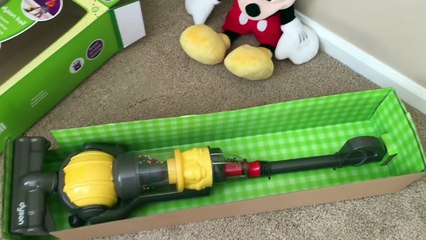 Dyson toy vacuum cleaner with real suction with Mickey. Epic real looking toys