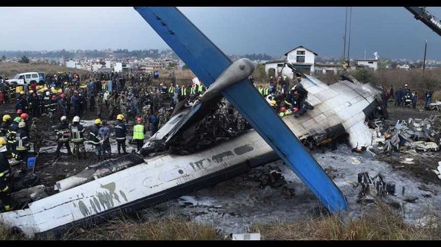Un crash d'avion fait 49 morts au Népal