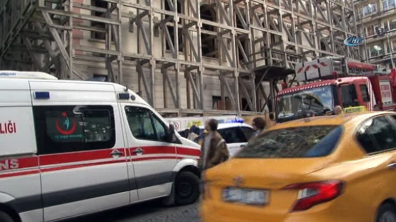 Restorasyon halindeki İl Milli Eğitim Müdürlüğü binasında kendini astı