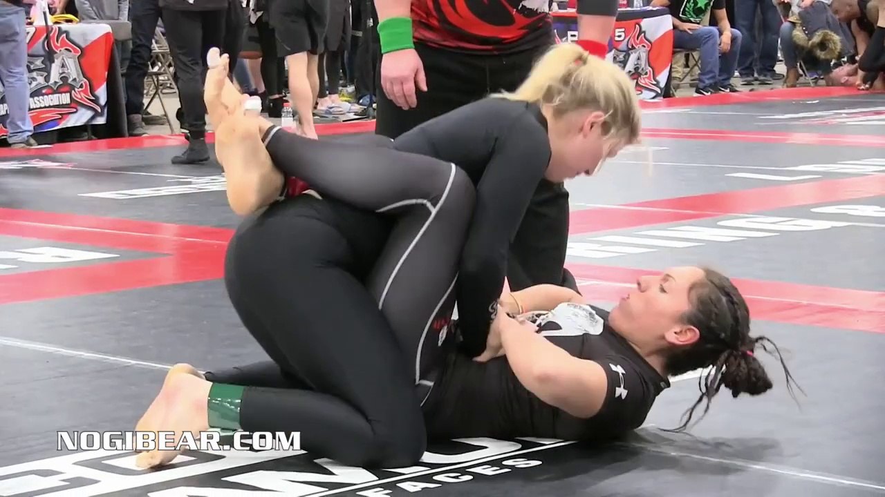Girls Grappling:  TRIPLE FEATURE #2 •No-Gi / Gi  • Women Wrestling BJJ MMA Brazilian Jiu-Jitsu
