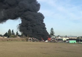 Portland Scrap Yard Fire Burns Area Homes, Sends Black Smoke Into Air