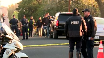 美 텍사스 '소포 폭탄' 연쇄 폭발...2명 사망 / YTN