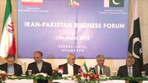 ظريف يبحث في باكستان سبل التعاون الاقتصادي