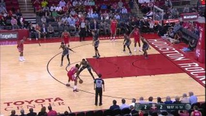 Capela Extends For Alley-Oop
