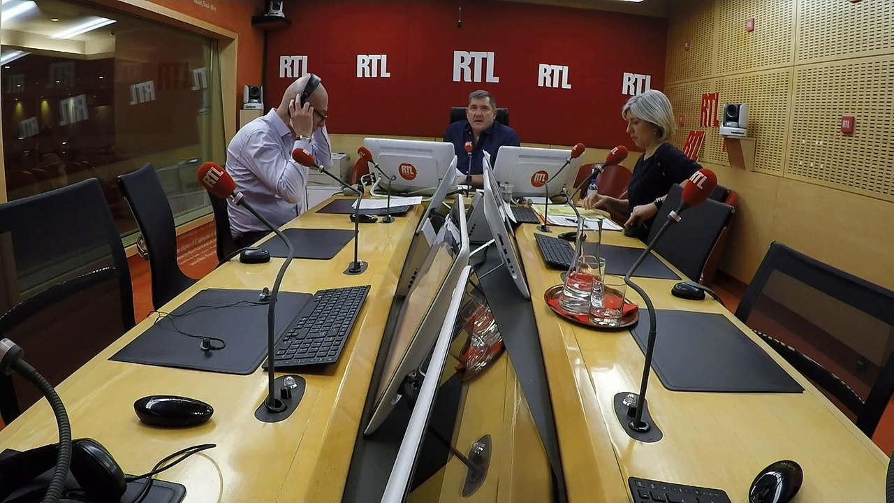 Cannabis : "La fumette découvre l'économie de marché", décrypte François Lenglet