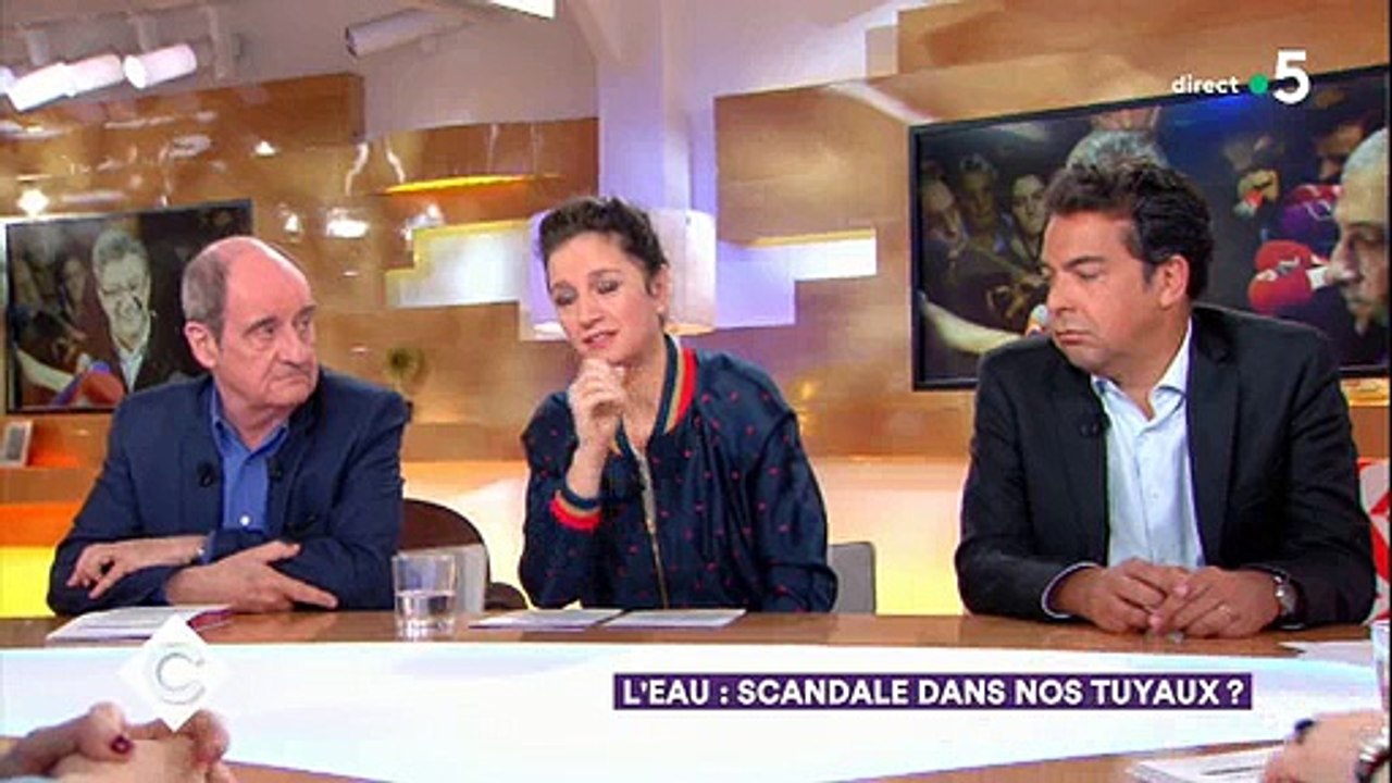 Echange tendu entre Elise Lucet et Virginie Calmels dans "C à vous" sur France 5 - Regardez