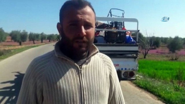 - Afrin’den Sivil kaçışları devam ediyor.- Afrin Merkezinden Kaçan siviller TSK tarafından temizlenen bölgelere göç ediyorlar- YPG’li Teröristler Sivillerin kimliklerini yırtarak Başka kimlikler veriyor