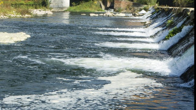 La CHC no logra identificar a los responsables de los vertidos contaminantes al Nalón en Oviedo