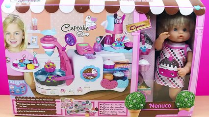 NENUCO Tienda de cupcakes en español | La bebé NENUCO cocina pasteles | Baby Nenuco Shop Cupcakes