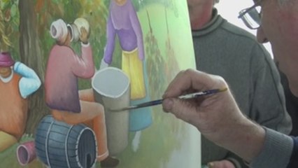 Campesinos croatas mantienen vivo el arte naif en gigantes huevos de Pascua