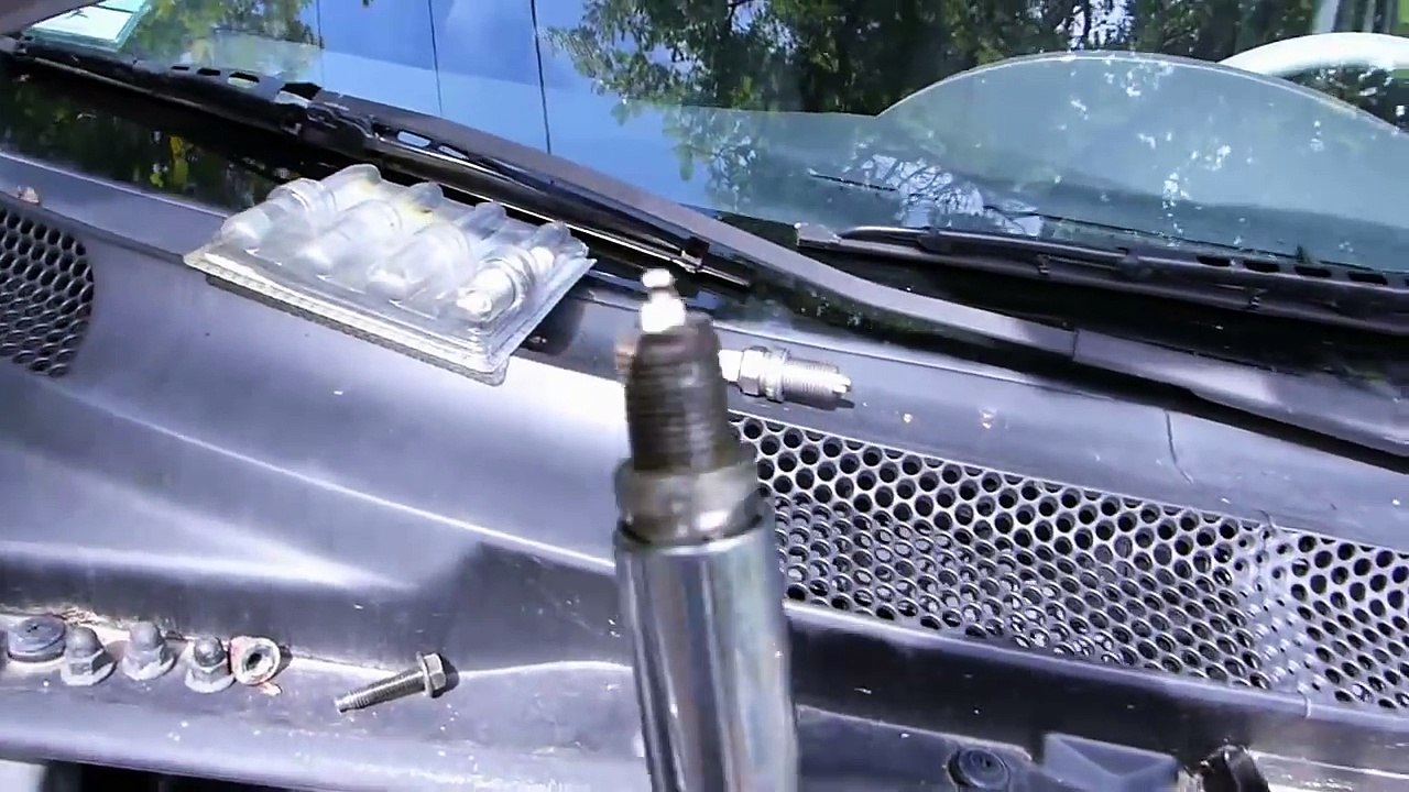 Comment changer les bougies sur Toyota Yaris TS