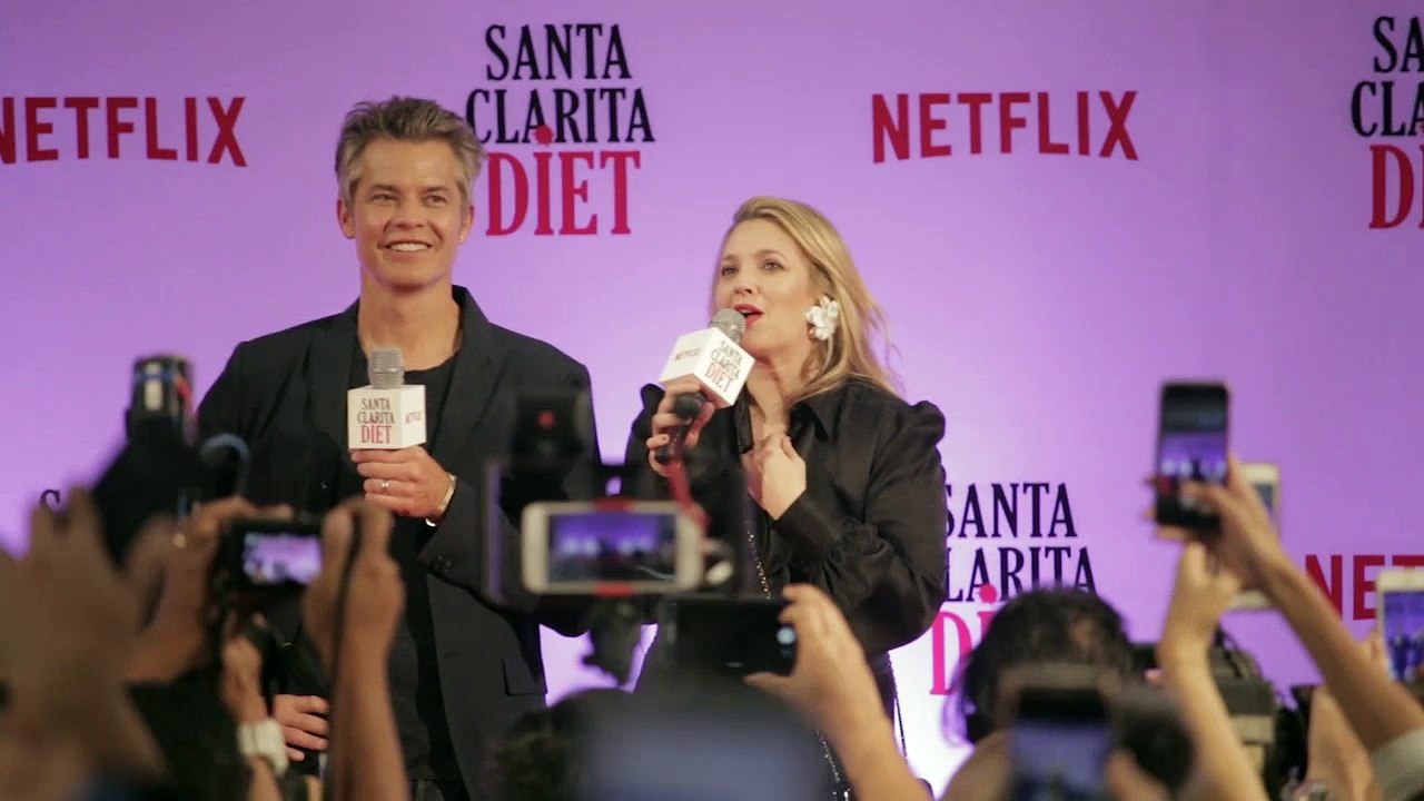 Santa Clarita Diet stars greets Filipino fans